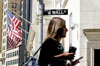 A woman walks near to The New York Stock Exchange, on July 12, 2022 in New York. Wall Street is back to falling amid recession, the S&ampP 500 closed 1.2% lower while tech stocks pushed the Nasdaq down 2.3%.
Image: John Smith/VIEWpress via Getty Images