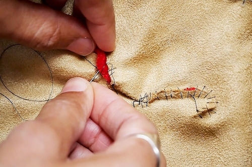The "Eternally Yours" exhibition in London focuses on the art of repair. Pictured here is Yuko Edwards" On Skin, 2022.
Image: Courtesy of Yuko Edwards