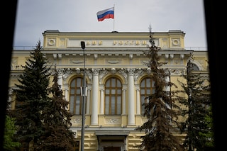 A view of the Russian Central Bank headquarters in downtown Moscow on May 26, 2022.â€‹ (Credits: Natalia KOLESNIKOVA / AFP)