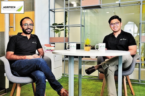 Arjun Ahluwalia (left) and Adriel Manigo’s Jai Kisan enables farmers to purchase farming equipment at interest rates ranging from 8 to 24 percent Arjun Ahluwalia (left) and Adriel Manigo’s Jai Kisan enables farmers to purchase farming equipment at interest rates ranging from 8 to 24 percent