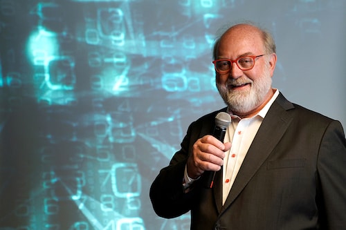 Thomas Frey is the founder of the DaVinci Institute in Colorado, where he is currently the executive director and senior futurist. Thomas Frey is the founder of the DaVinci Institute in Colorado, where he is currently the executive director and senior futurist.