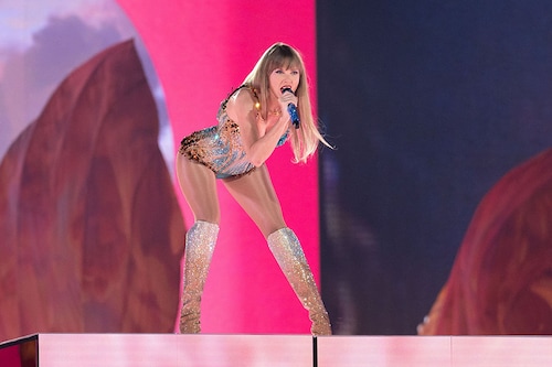 Taylor Swift"s tour broke new ground, becoming the first in history to surpass the symbolic $1 billion mark in ticket sales in 60 dates from March to November 2023. Image: Suzane Cordeiro/ AFP