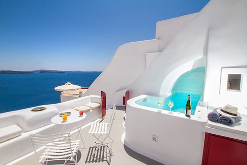 Hector Cave House, Santorini, Greece. Image credit: Airbnb Hector Cave House, Santorini, Greece. Image credit: Airbnb