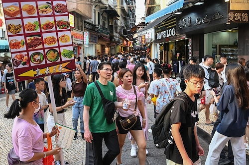 Chinese tourists visiting Macau during the country’s week-long holiday at the start of October Image: Peter Parks / AFPÂ©
