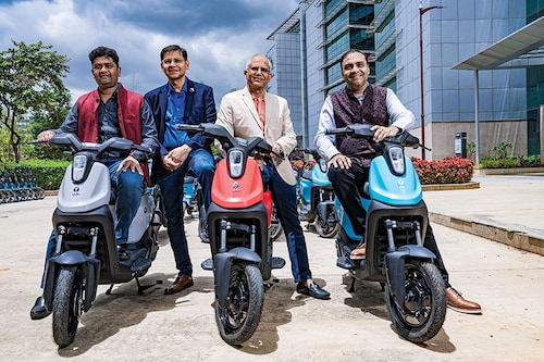 (From left) Naveen Dachuri, co-founder & CTO, Anuj Tewari, CFO, RK Misra, co-founder, and Amit Gupta, co-founder and CEO of Yulu Bikes
Image:
Selvaprakash Lakshmanan for Forbes India (From left) Naveen Dachuri, co-founder & CTO, Anuj Tewari, CFO, RK Misra, co-founder, and Amit Gupta, co-founder and CEO of Yulu Bikes
Image:
Selvaprakash Lakshmanan for Forbes India