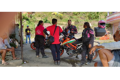 bg_img_20190608_154330-jpg-allowing-the-bikes-to-cool-down-as-they-over-heat-on-the-steep-climb-enrote-to-shybru-benzi