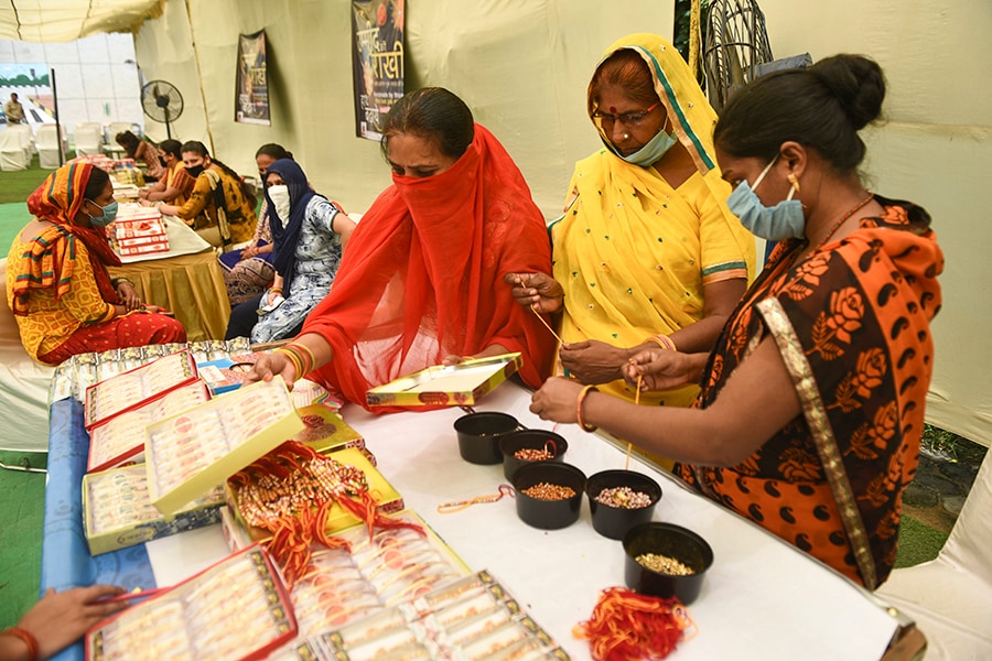 Covid-19 has impacted women-led enterprises and self-help groups, and has particularly affected empowerment of women in the unorganised sector. Representative image Photo credit: Sanchit Khanna/Hindustan Times via Getty Images 