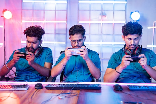 According to a recent EY report, the online gaming industry was the fourth-largest subsector in media and entertainment in 2020, with a CAGR of 27 percent. Image: Shutterstock