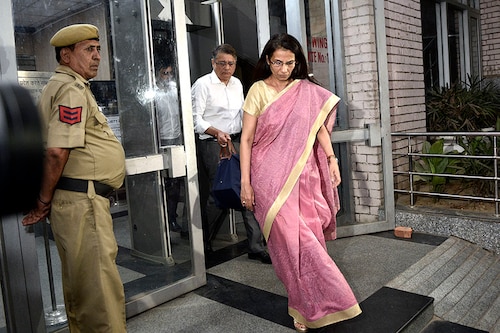 (File image) Former ICICI Bank MD and CEO Chanda Kochhar and her husband Deepak Kochhar come out of Enforcement Directorate office after were summoned for alleged bank loan fraud and money laundering case, at Lok Nayak Bhawan on May 13, 2019 in New Delhi, India. Image: Sanchit Khanna/Hindustan Times via Getty Images