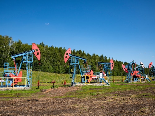 Kazan, Republic Of Tatarstan, Russia - Oil pumping units are seen in the Republic of Tatarstan. Image: Stringer/Anadolu via Getty Images