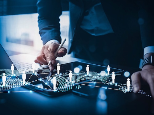 The pressure for results, the accelerated speed of digitalization and our performance-centered culture are leading many managers into an uncomfortable paradox
Image: Shutterstock