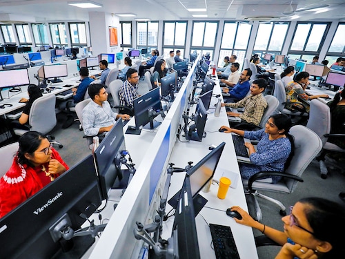 The service sector’s high-value economic output remains unevenly distributed, anchored primarily in a handful of states. 
Image : Amit Dave / Reuters The service sector’s high-value economic output remains unevenly distributed, anchored primarily in a handful of states. 
Image : Amit Dave / Reuters