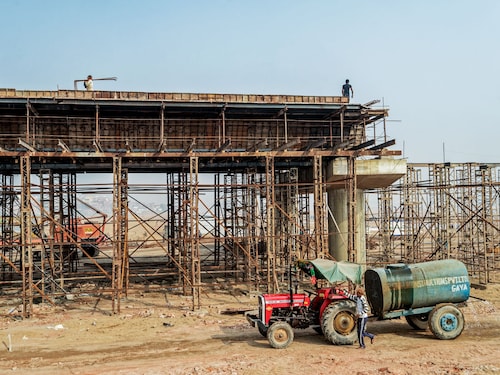 An analysis of Bihar’s budget data reveals that despite exhibiting robust GDP growth that matches the national average, the government’s capacity for sustained capital expenditure (capex) remains severely constrained by low tax revenues.
Image: Shutterstock An analysis of Bihar’s budget data reveals that despite exhibiting robust GDP growth that matches the national average, the government’s capacity for sustained capital expenditure (capex) remains severely constrained by low tax revenues.
Image: Shutterstock