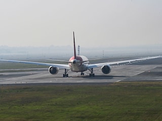 (File) Aircraft wait for takeoff at Indira Gandhi International (IGI) Airport in New Delhi, India. Photo by Sanjeev Verma/Hindustan Times via Getty Images
