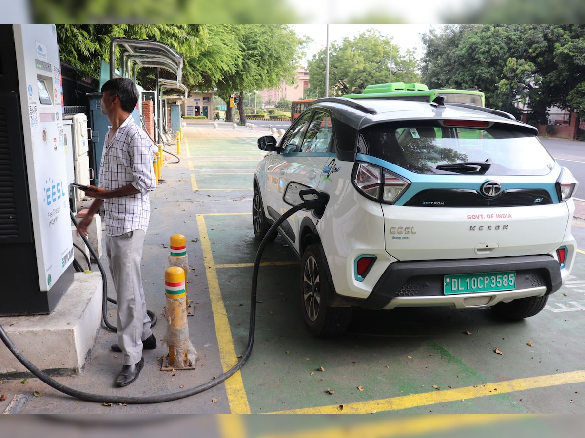 India’s EV industry has crossed early adoption level, but infra remain problematic