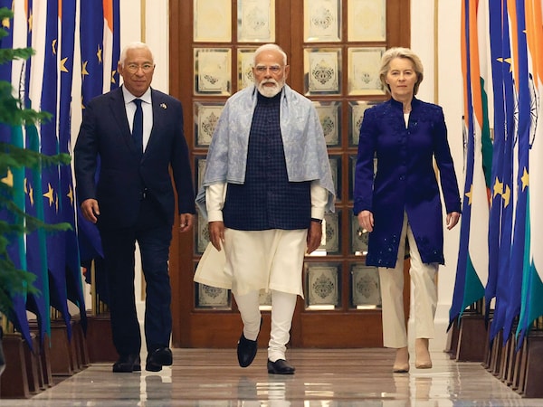 Prime Minister Narendra Modi with European Council President Antonio Luis Santos da Costa (left) and European Commission President Ursula von der Leyen (right) ahead of the Exchange of MoUs in New Delhi on January 27.
Photo by Press Informattion Bureau