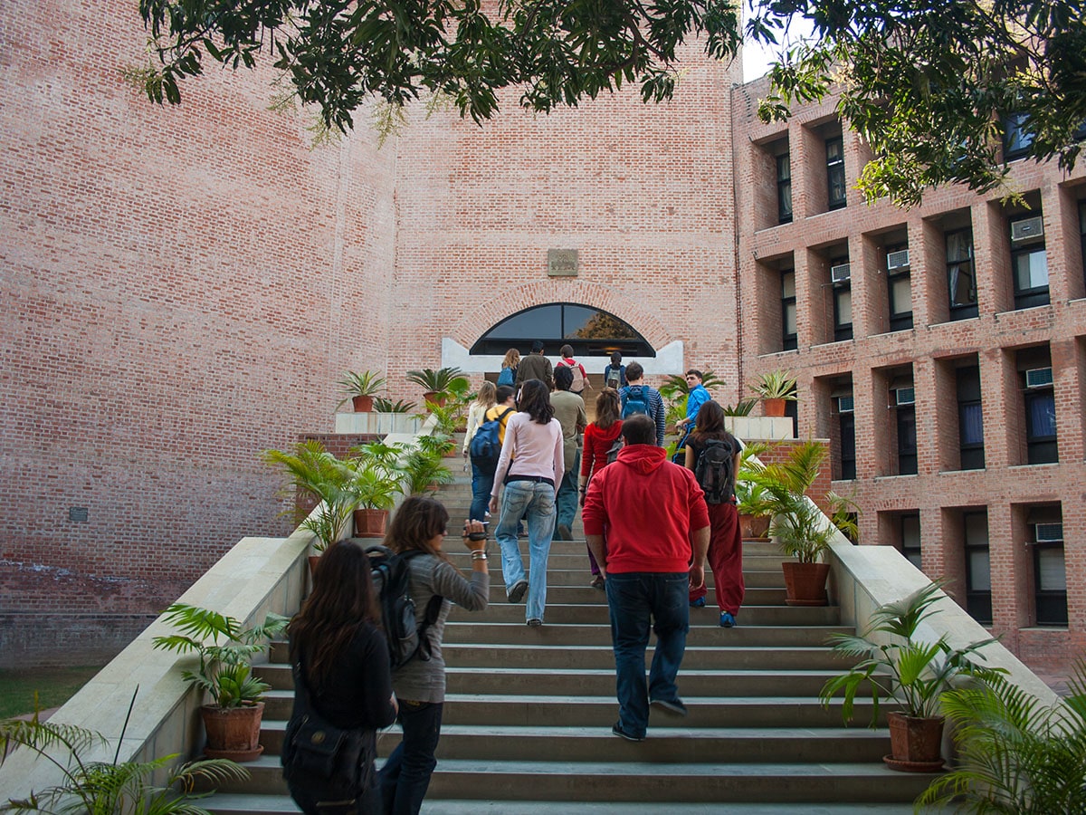 New recruiters reshape IIM placements as niche sectors gain ground