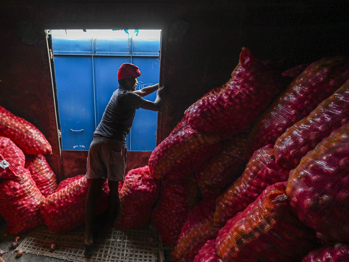 Retail inflation hits 7-month high of 4.82 percent in August, food prices surge