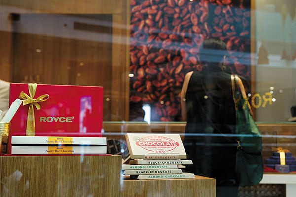 mg_78245_royce_chocolate_280x210.jpg mg_78245_royce_chocolate_280x210.jpg
