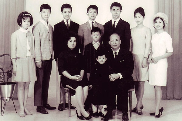 mg_83681_lo_family_280x210.jpg mg_83681_lo_family_280x210.jpg