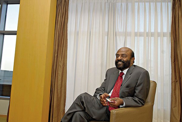 mg_88187_shiv_nadar_280x210.jpg mg_88187_shiv_nadar_280x210.jpg
