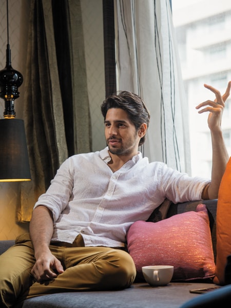 mg_89999_siddharth_malhotra_bg_280x210.jpg mg_89999_siddharth_malhotra_bg_280x210.jpg
