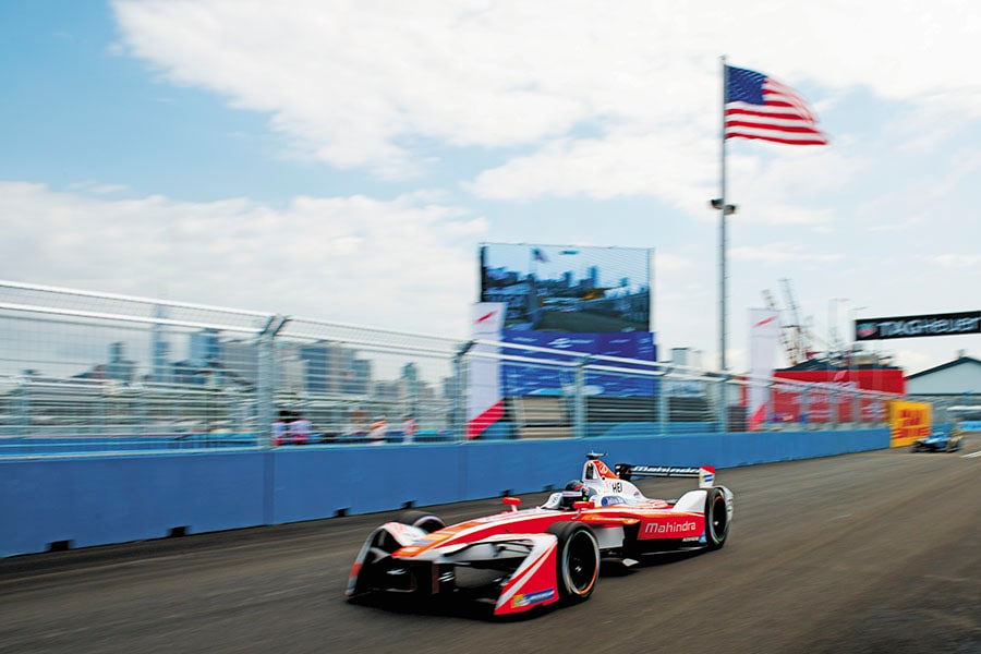 mg_98513_racing_280x210.jpg mg_98513_racing_280x210.jpg
