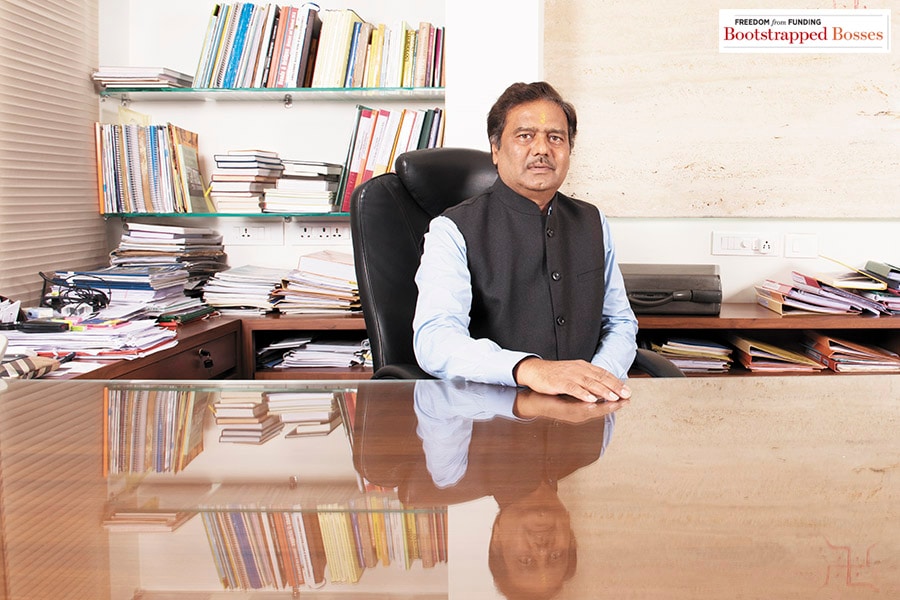 mg_98589_sp_singla_280x210.jpg mg_98589_sp_singla_280x210.jpg