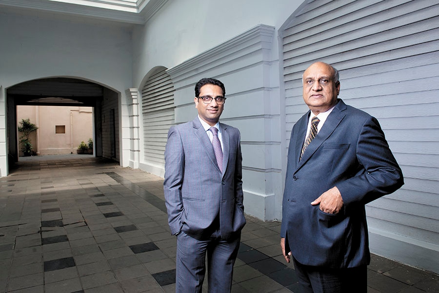 g_101141_prashant_and_hm_bangur_280x210.jpg g_101141_prashant_and_hm_bangur_280x210.jpg