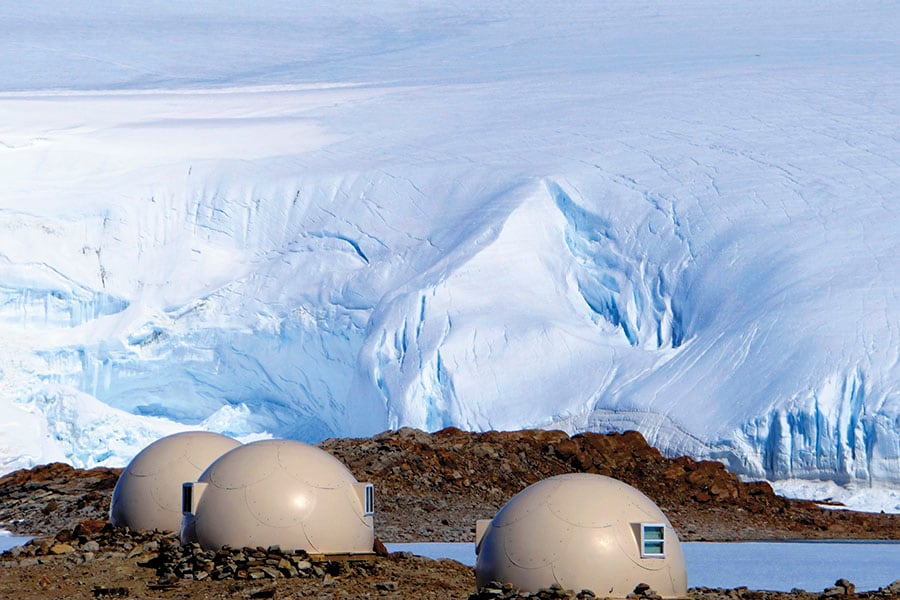 mg_99977_antarctica_sleeping_pods_280x210.jpg