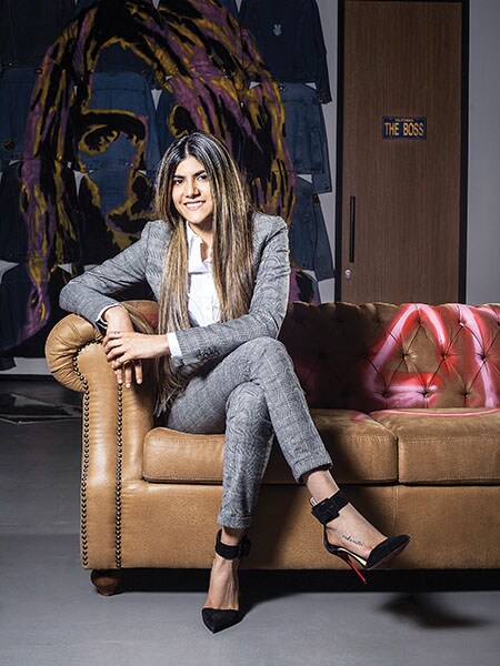 g_106961_ananya_birla_280x210.jpg g_106961_ananya_birla_280x210.jpg
