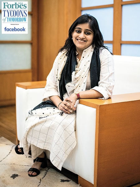 g_109401_ashnibiyani_aks2089_1_280x210.jpg g_109401_ashnibiyani_aks2089_1_280x210.jpg