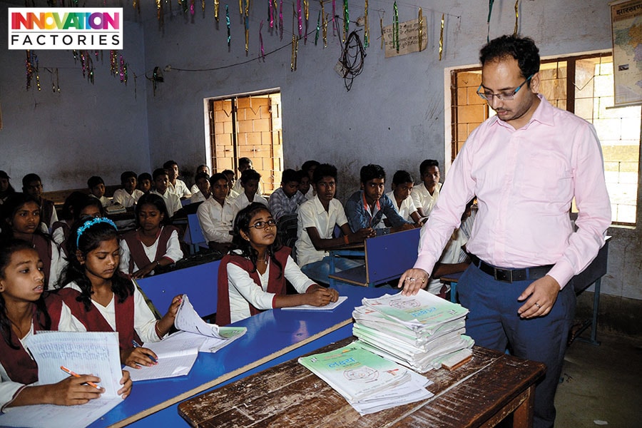 g_114825_onkar_prasad_280x210.jpg g_114825_onkar_prasad_280x210.jpg