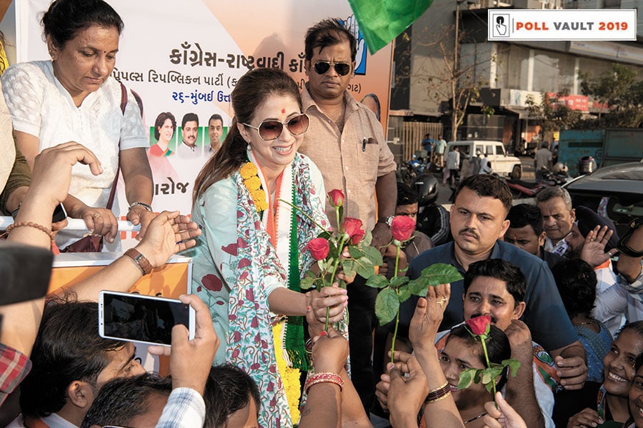 g_115265_urmila_matondkar_280x210.jpg g_115265_urmila_matondkar_280x210.jpg