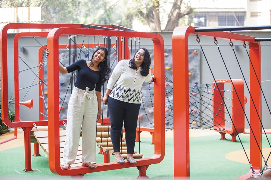 g_112847_aditi_agarwal_and_anjali_menon_280x210.jpg g_112847_aditi_agarwal_and_anjali_menon_280x210.jpg