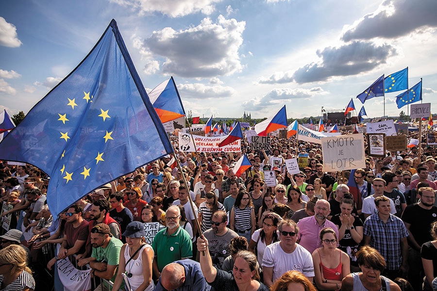 g_118073_prague_protest_280x210.jpg g_118073_prague_protest_280x210.jpg