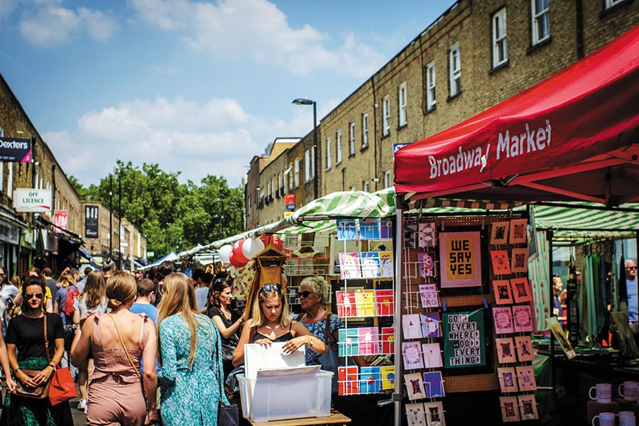 g_117831_broadway-market-scene-in-east-london-bg_280x210.jpg