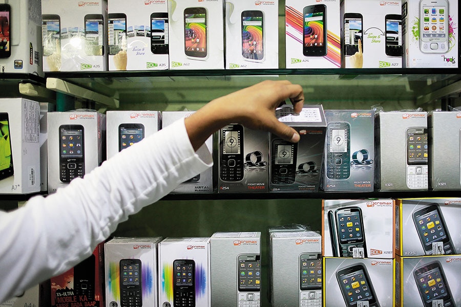 g_115885_handsets_micromaxintexlavakarbonn_rtx16fsy_280x210.jpg g_115885_handsets_micromaxintexlavakarbonn_rtx16fsy_280x210.jpg