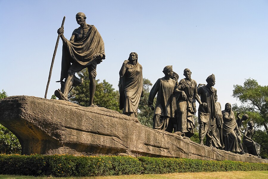 g_121847_mahatma_gandhi_280x210.jpg g_121847_mahatma_gandhi_280x210.jpg