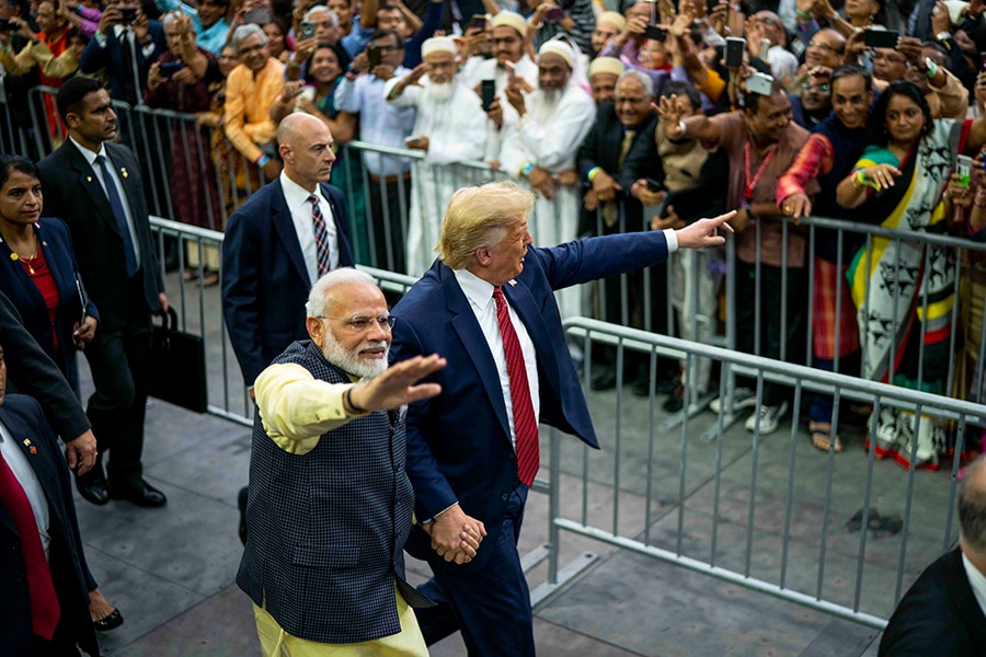 g_121487_bg_trumpindiarally31_280x210.jpg g_121487_bg_trumpindiarally31_280x210.jpg