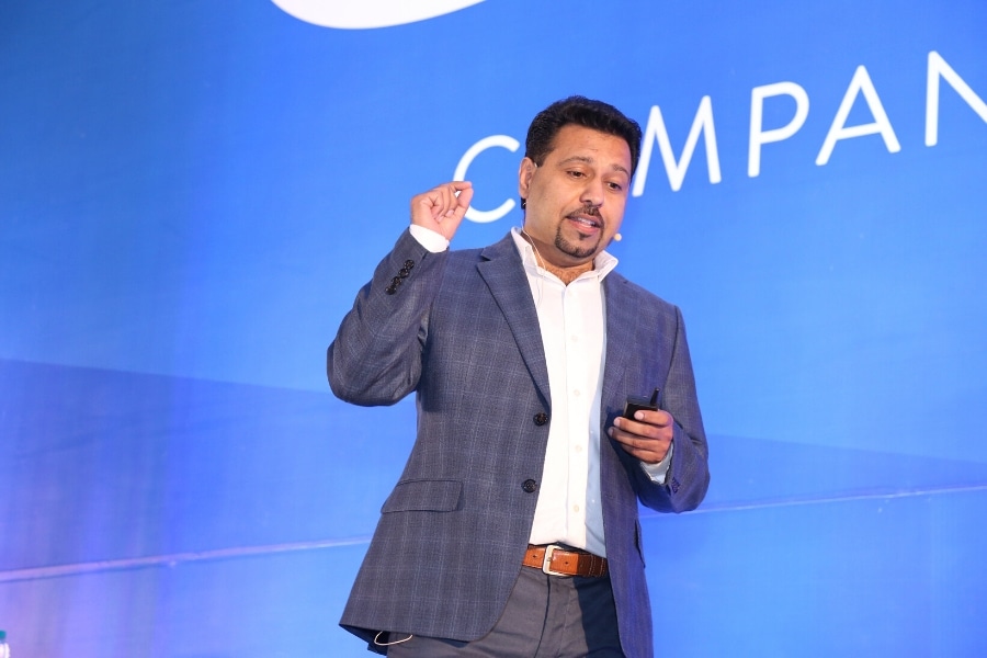 inside - vineet forbes 900x600