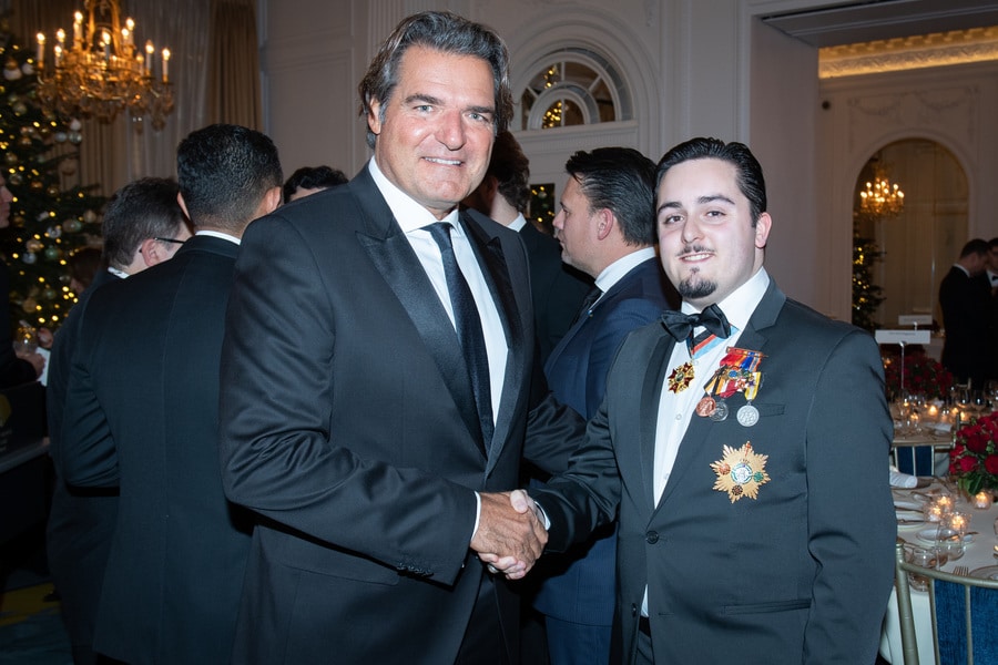 akbs_900x600 akbs_900x600