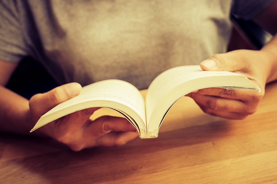 reading picture bg reading picture bg