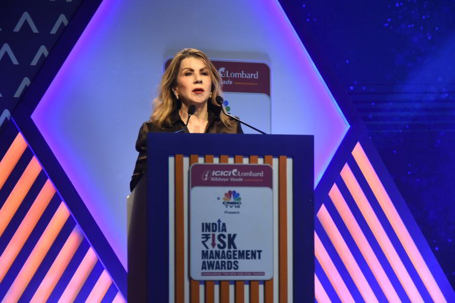 carmen 900 x 600 carmen 900 x 600