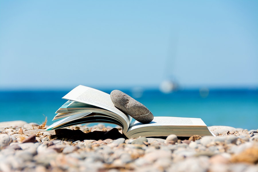 reading15th may_shutterstock_bg reading15th may_shutterstock_bg