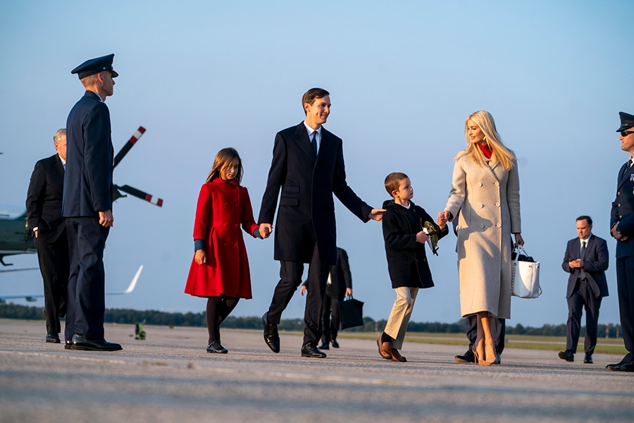 trump family return 1-bg trump family return 1-bg
