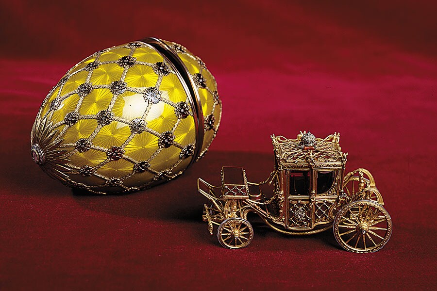 fabergeegg_coronationcarriage_gettyimages-154911928 fabergeegg_coronationcarriage_gettyimages-154911928