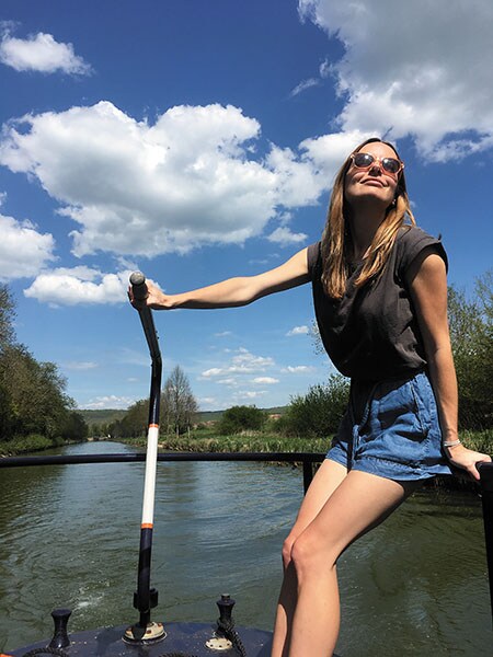 thebookbarge_sarahhenshaw1716 thebookbarge_sarahhenshaw1716