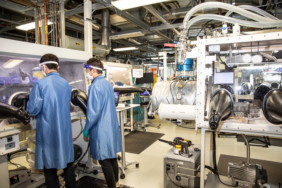 autos electric batteries 1-bg autos electric batteries 1-bg