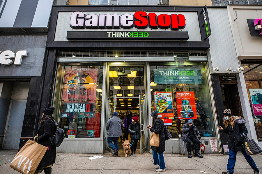 gamestop stock 3_bg